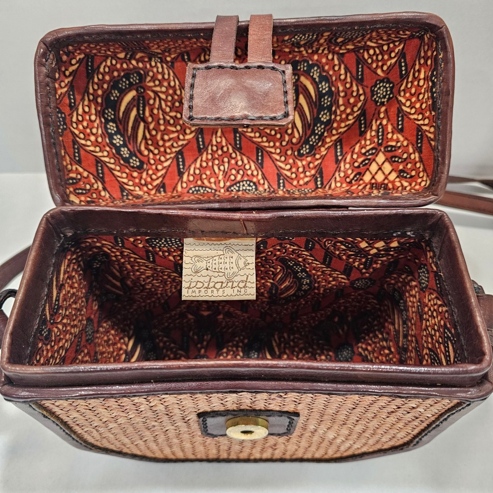 Island Imports Woven Straw Leather Crossbody Bag Vintage Hardshell Purse - Picture 3 of 14